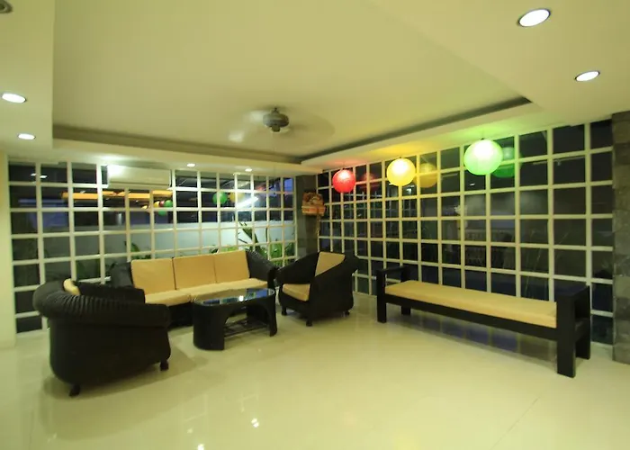 Airport Kuta And Residences ホテル 2*