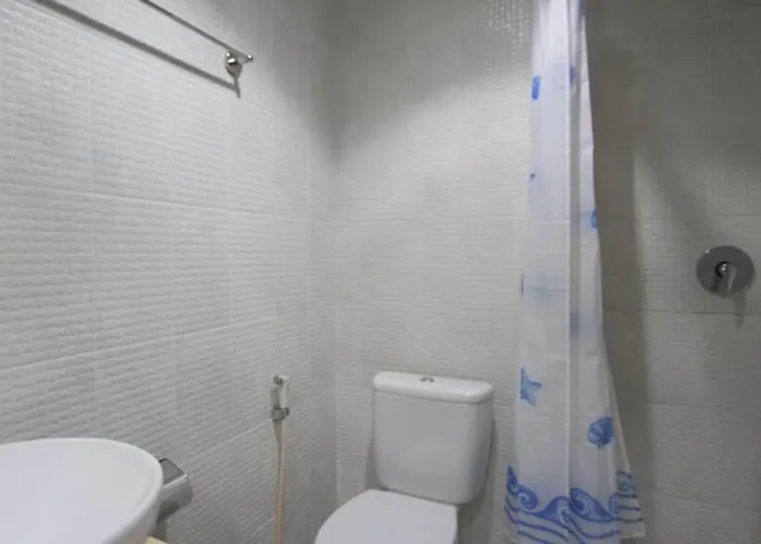 ホテル Airport Kuta And Residences 2*