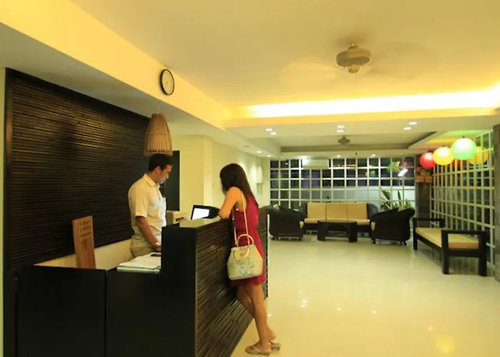 Airport Kuta And Residences 2* トゥバン
