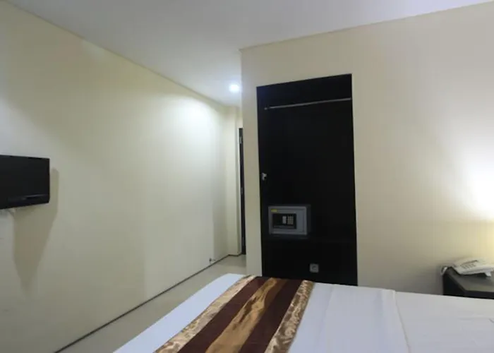 ホテル Airport Kuta And Residences