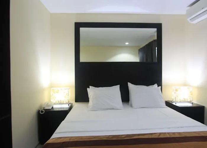Airport Kuta And Residences ホテル 2*