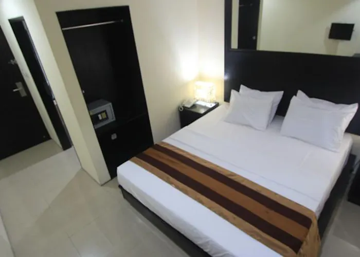 ホテル Airport Kuta And Residences