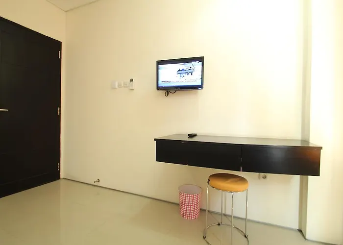 Airport Kuta And Residences ホテル トゥバン