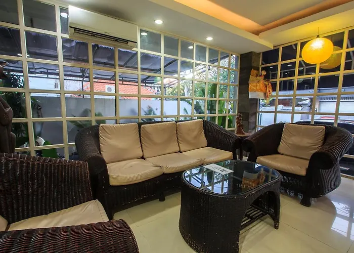 Airport Kuta And Residences ホテル 2*