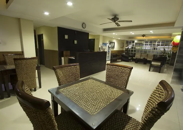 Airport Kuta And Residences ホテル