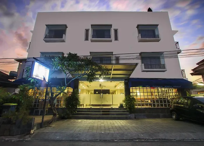 Airport Kuta And Residences ホテル トゥバン