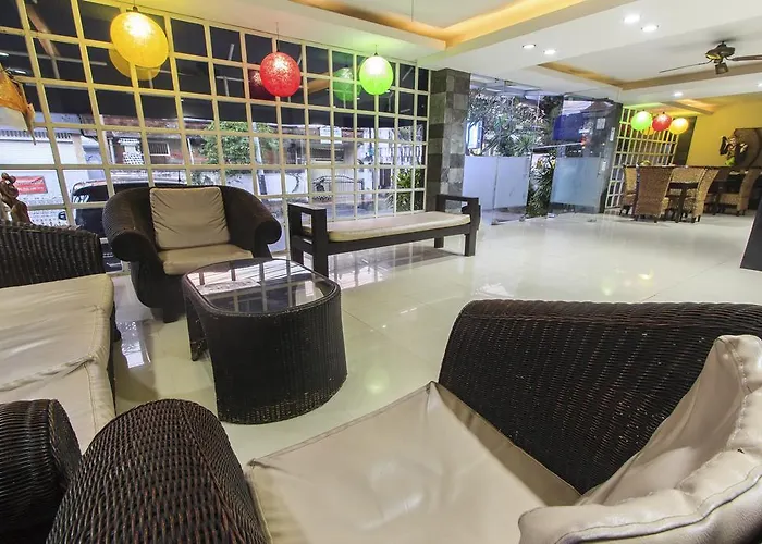 Airport Kuta And Residences ホテル