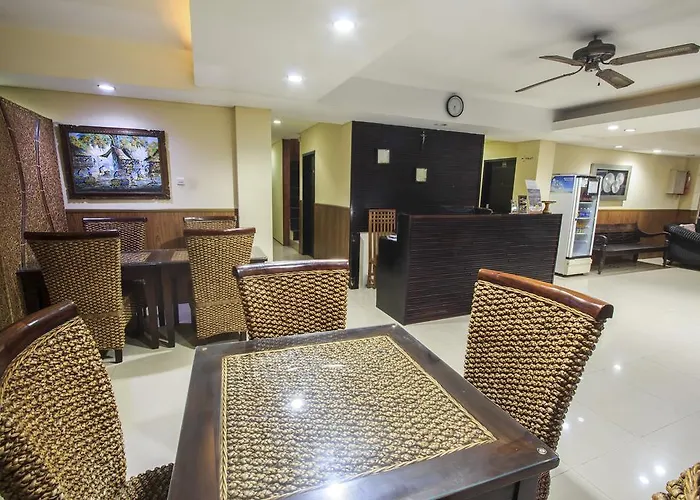 Airport Kuta And Residences 2* トゥバン