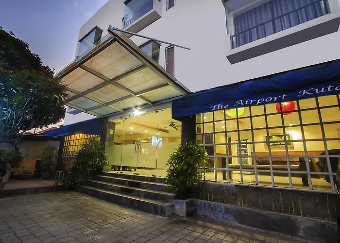 Airport Kuta And Residences ホテル トゥバン