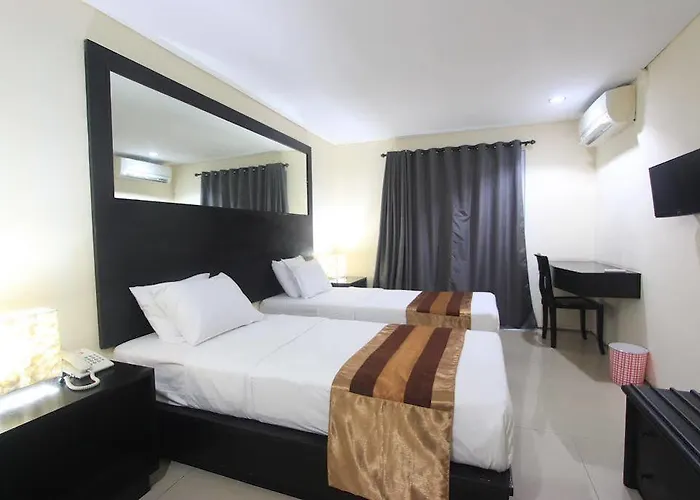 Airport Kuta And Residences ホテル